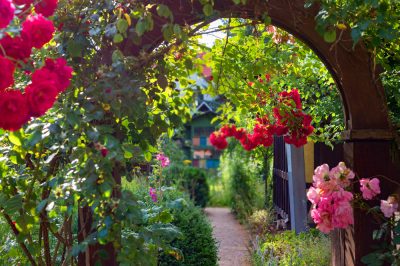 Comment concevoir une entrée de jardin?